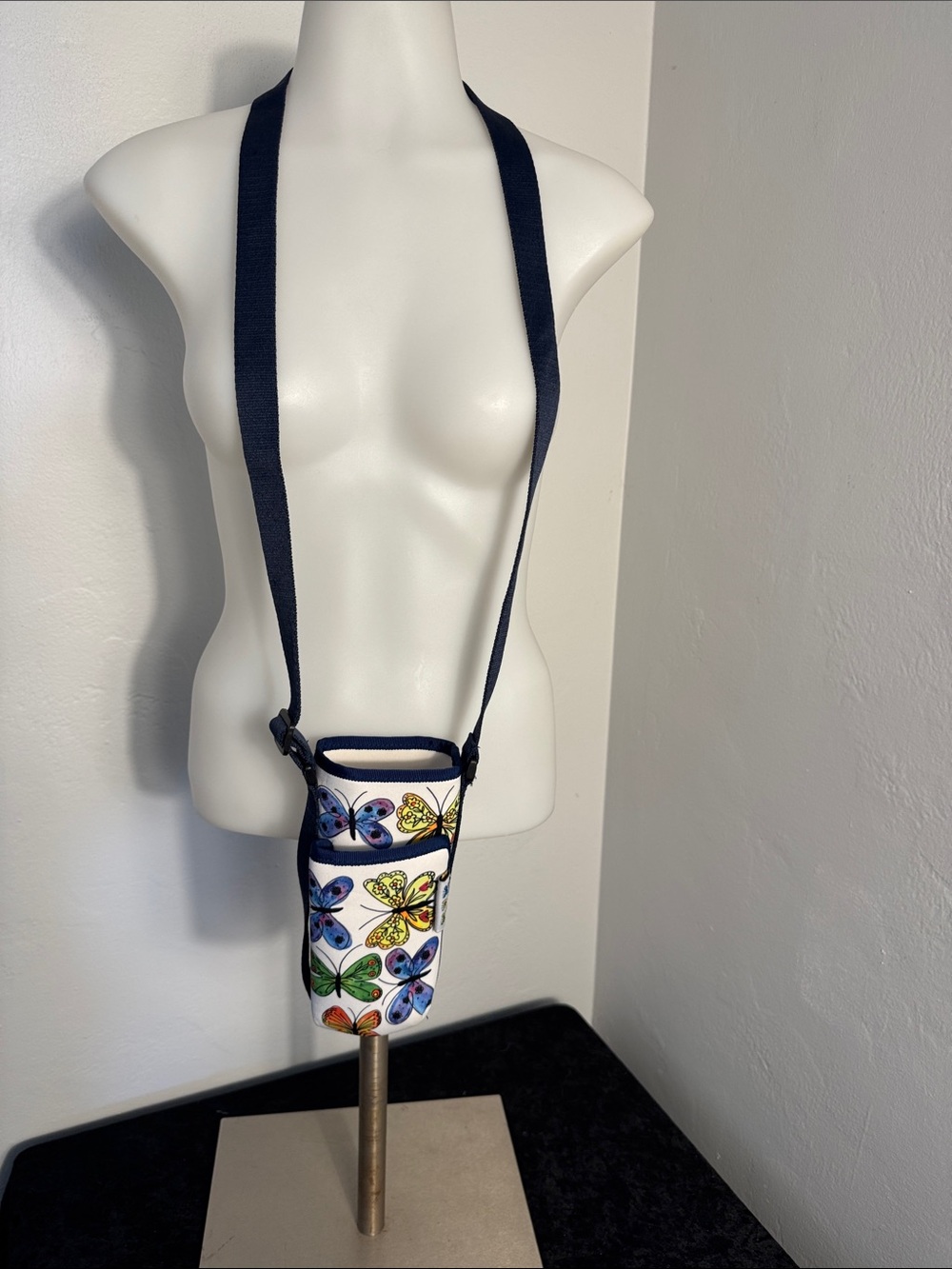 Brighton Garden Wings Water Bottle Holder - Picture 4 of 4